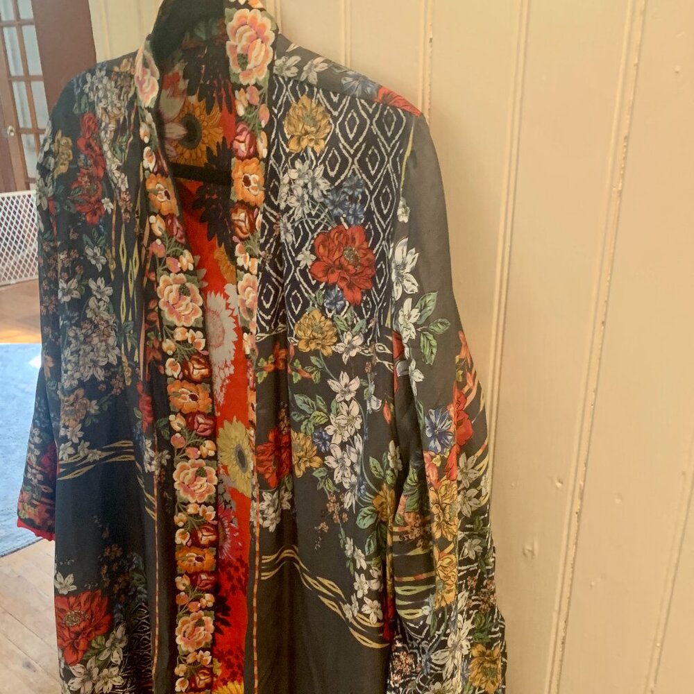 Johnny Was reversible gray and red kimono